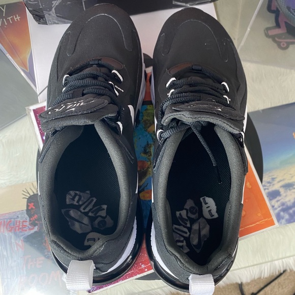 🆕 - Nike Air Max 270 React Black - Size: M 8.5/9 - Picture 7 of 12